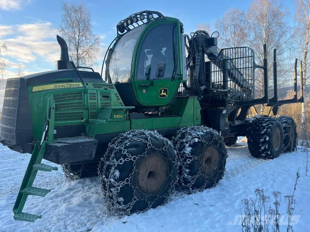 John Deere 1110G Medkirtės