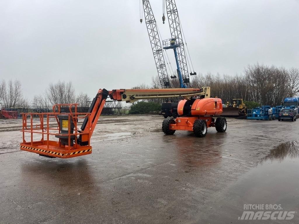 JLG 860 SJ Teleskopiniai keltuvai
