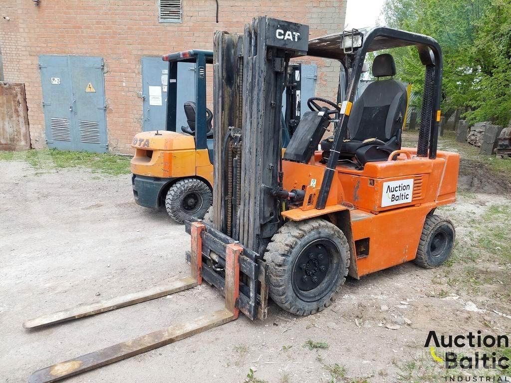 CAT V 50 D Dyzeliniai krautuvai