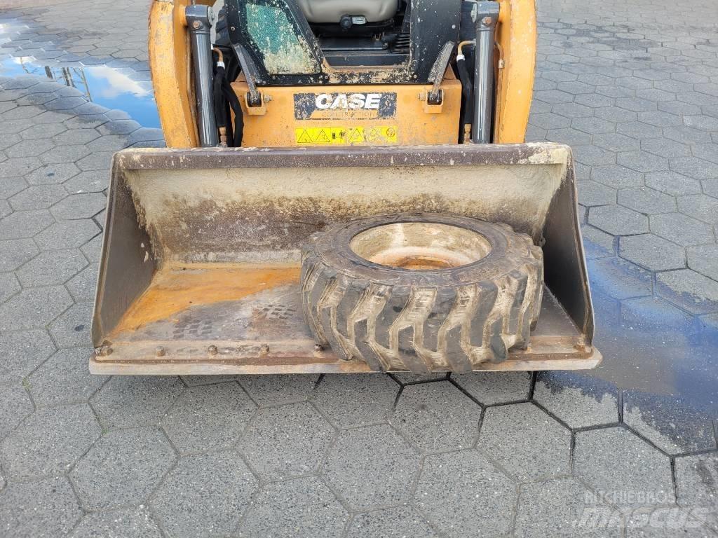 CASE SR 130 Krautuvai su šoniniu pasukimu