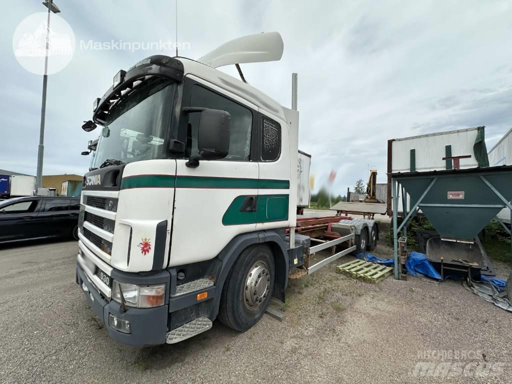 Scania R 124 LB Konteinerių nuožulnaus pakėlimo ant platformos krautuvai