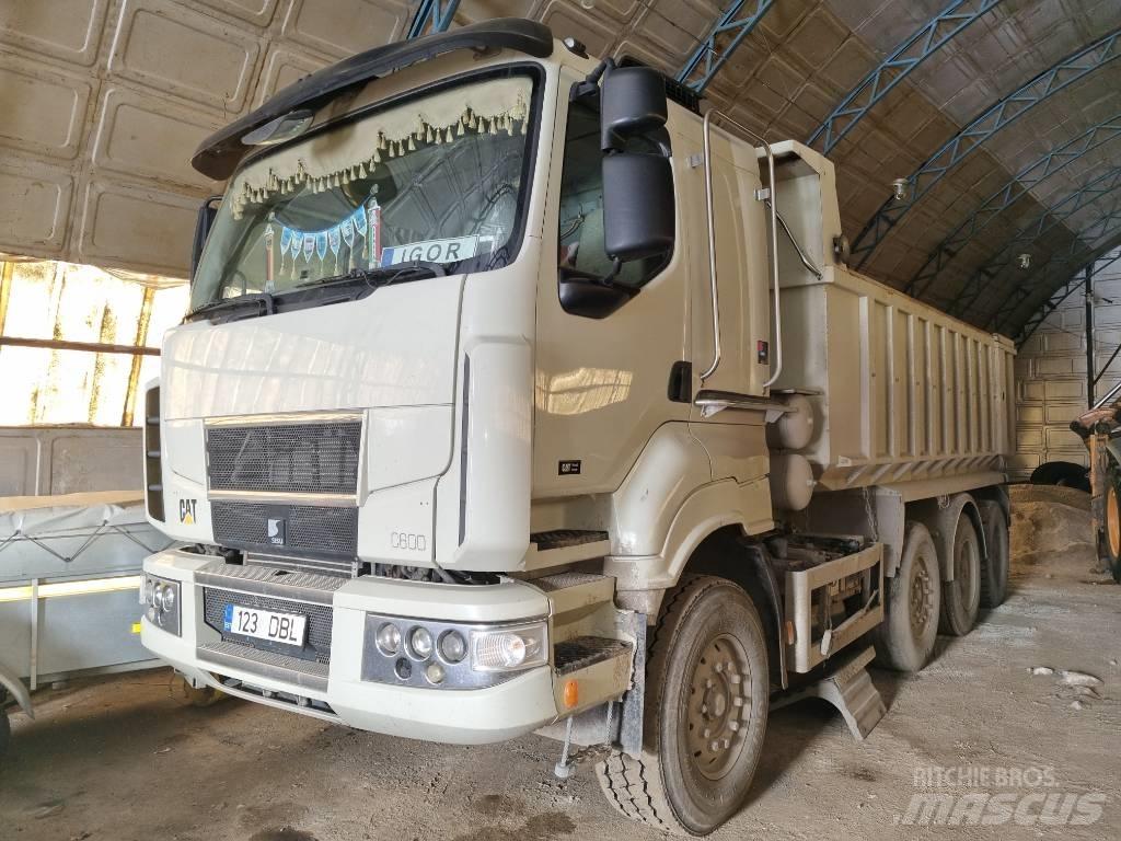 Sisu C600 Savivarčių priekabų vilkikai