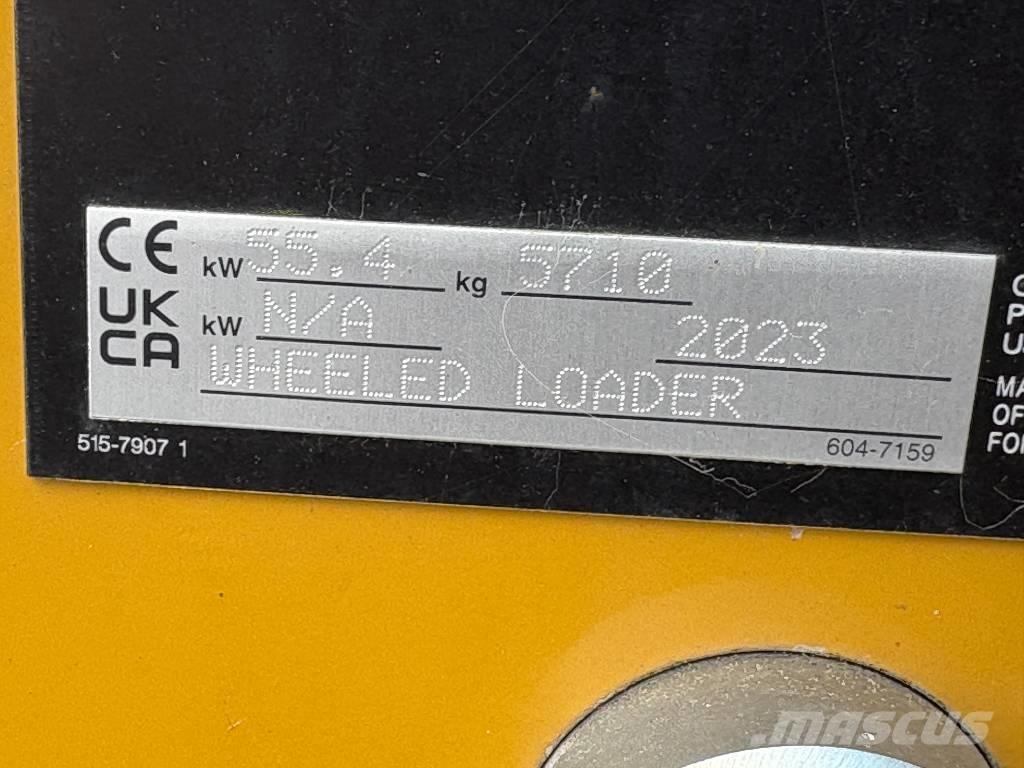 CAT 906 Naudoti ratiniai krautuvai