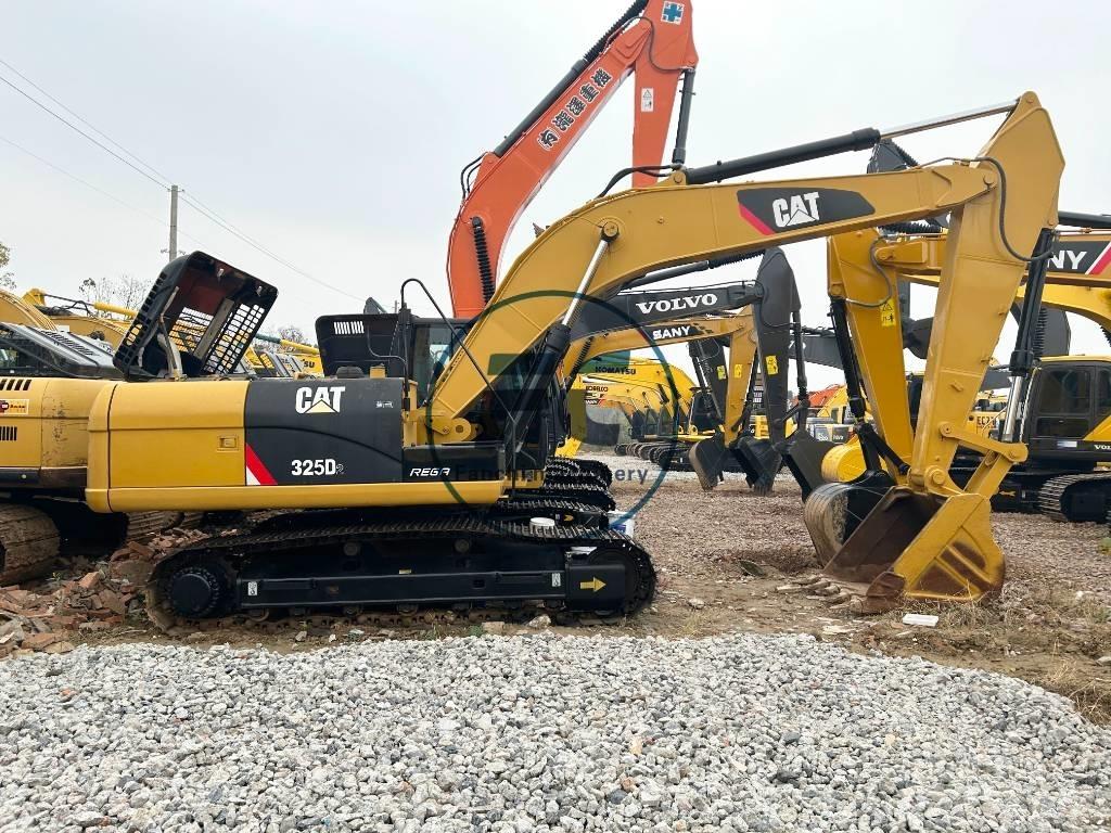CAT 325 D2 Vikšriniai ekskavatoriai