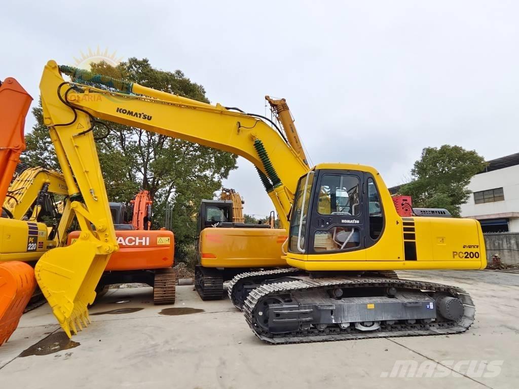 Komatsu PC 200-6 Vikšriniai ekskavatoriai