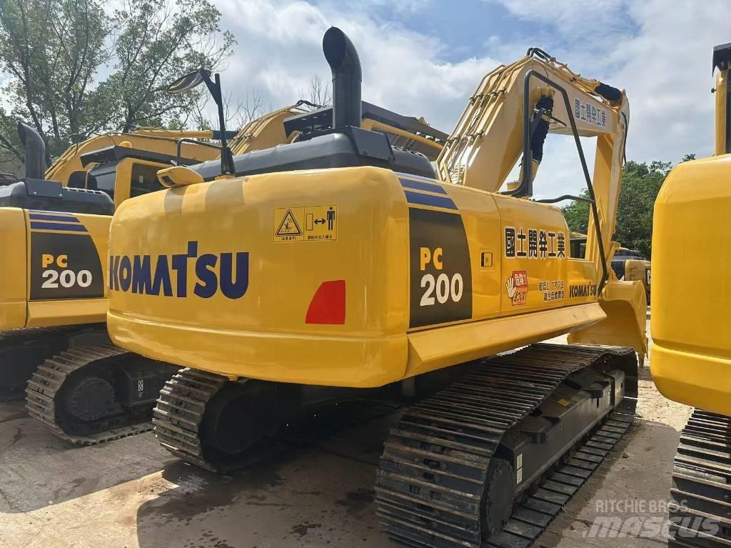 Komatsu PC 200 Vikšriniai ekskavatoriai