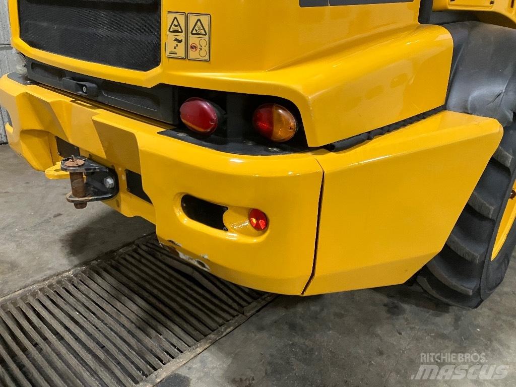 JCB TM 320 Naudoti ratiniai krautuvai
