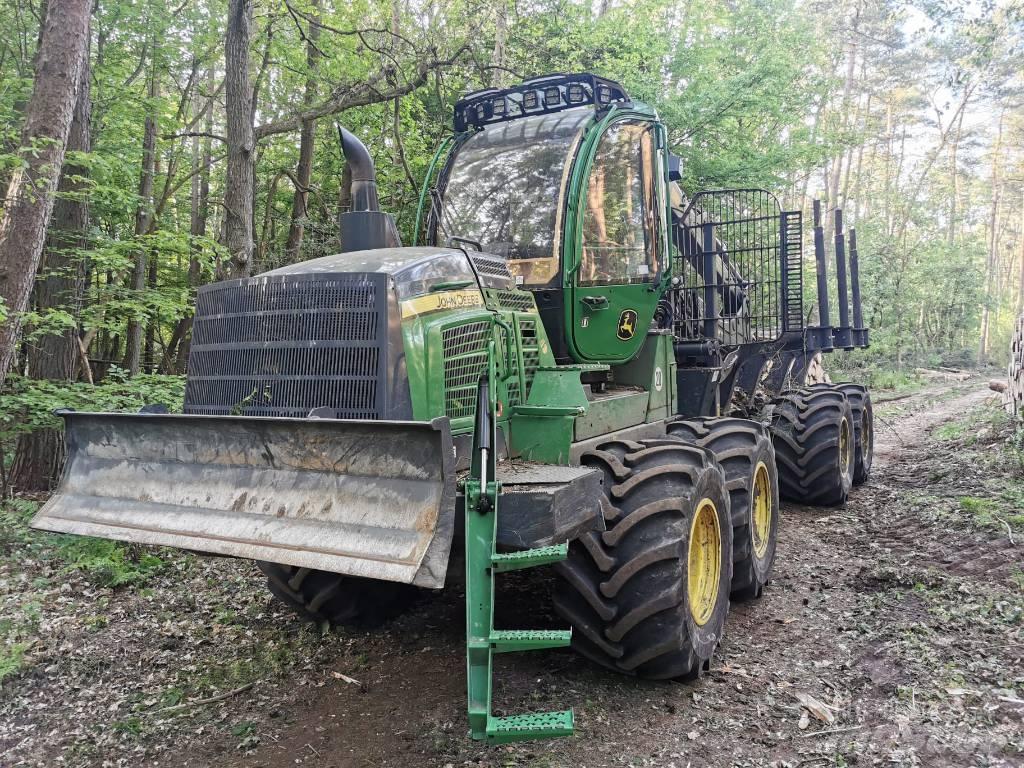 John Deere 1110G Naudoti miškovežiai (Forvarderiai)