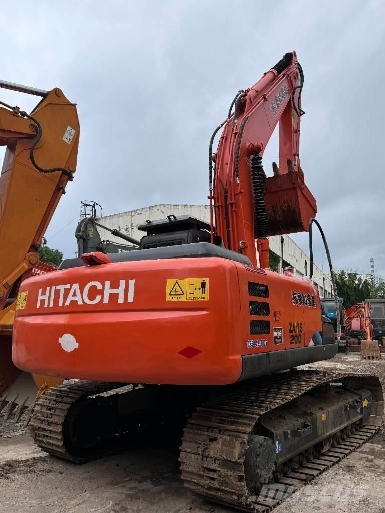 Hitachi ZX 200 Vikšriniai ekskavatoriai