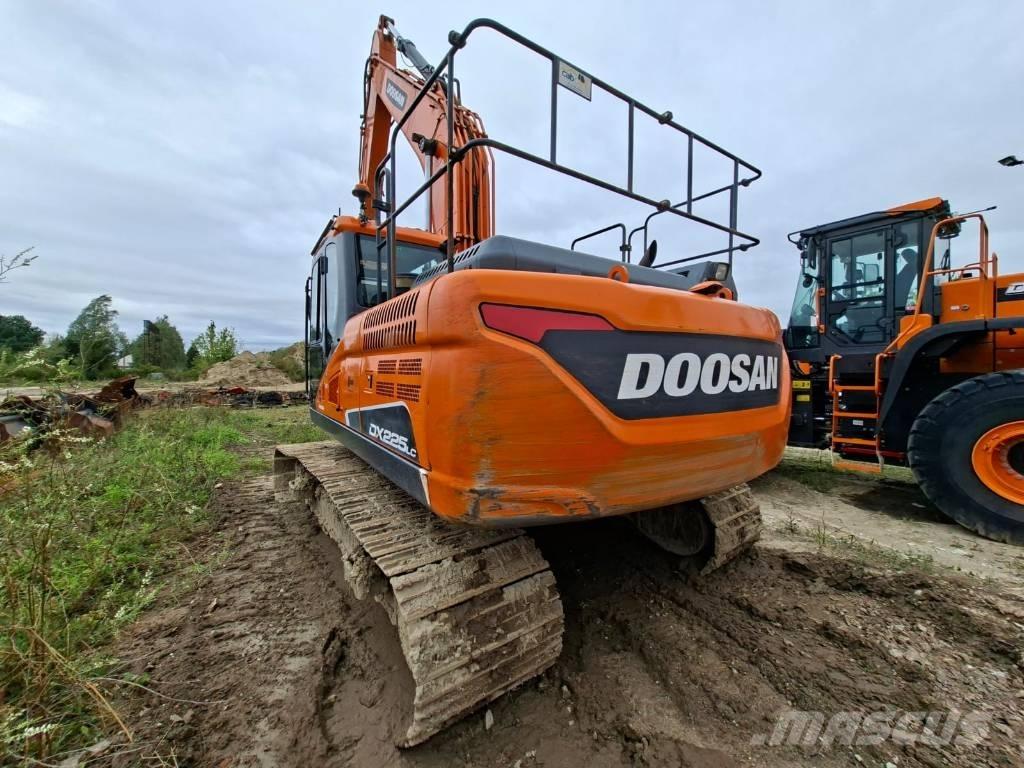 Doosan DX 225 LC-5 Vikšriniai ekskavatoriai