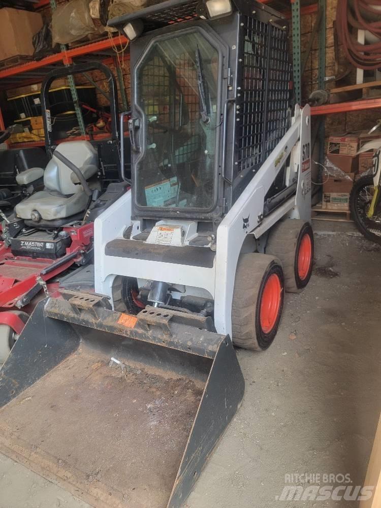 Bobcat S 70 Krautuvai su šoniniu pasukimu