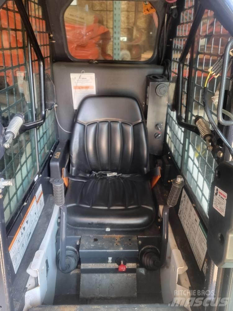 Bobcat S 70 Krautuvai su šoniniu pasukimu