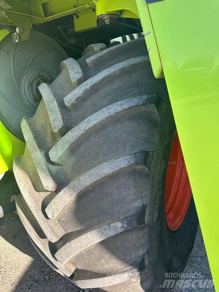 CLAAS Lexion 560 Derliaus nuėmimo kombainai