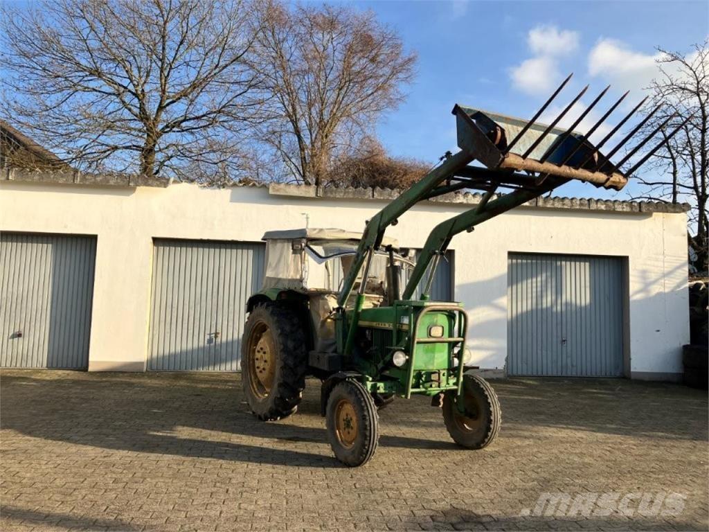 John Deere 1020 Traktoriai