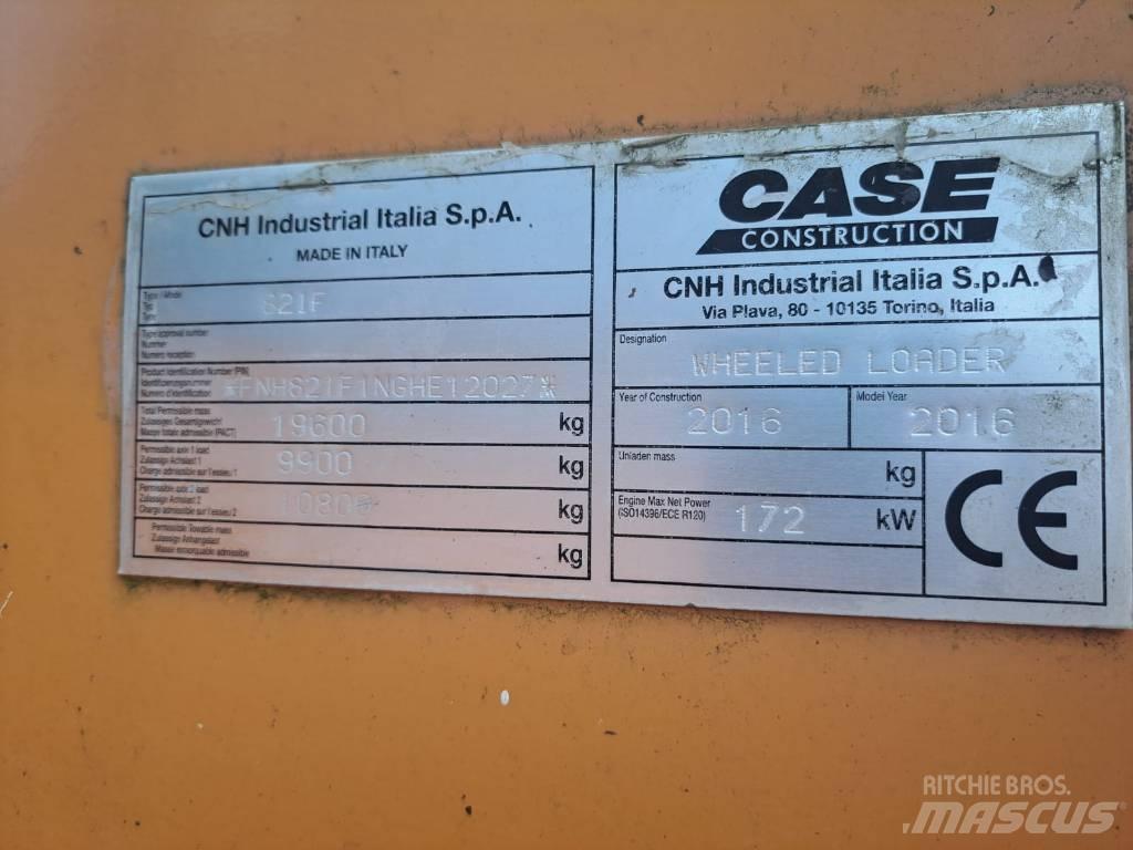 CASE 821 FXR Naudoti ratiniai krautuvai