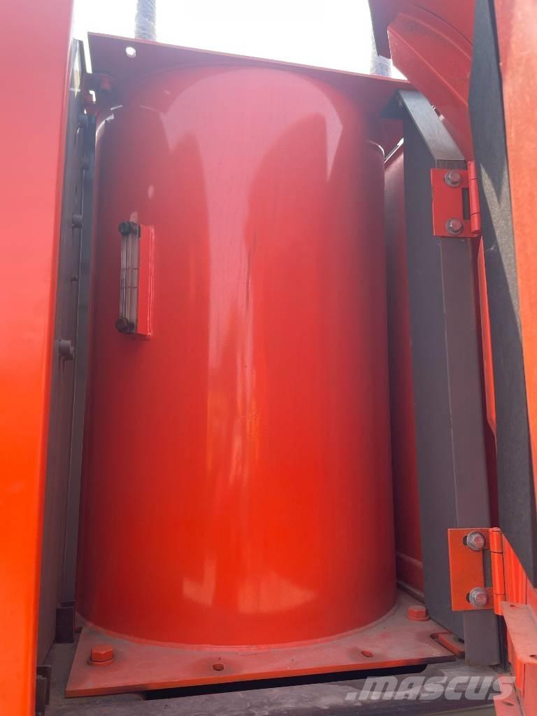 Hitachi ZX 240 Vikšriniai ekskavatoriai