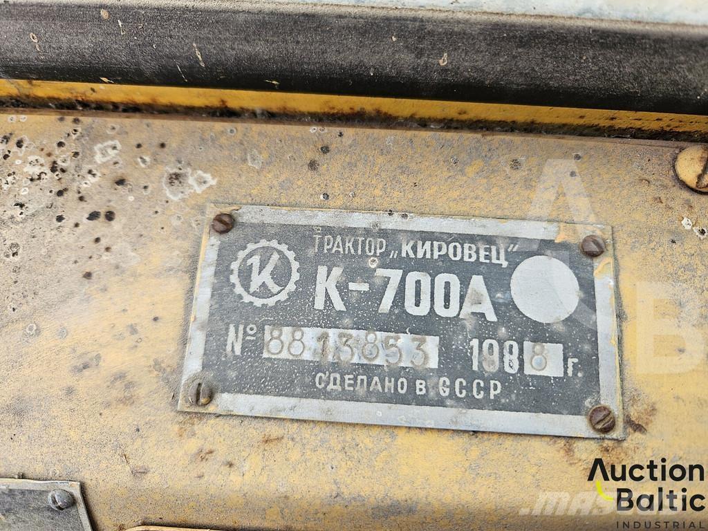  Kirovec K-700A Traktoriai