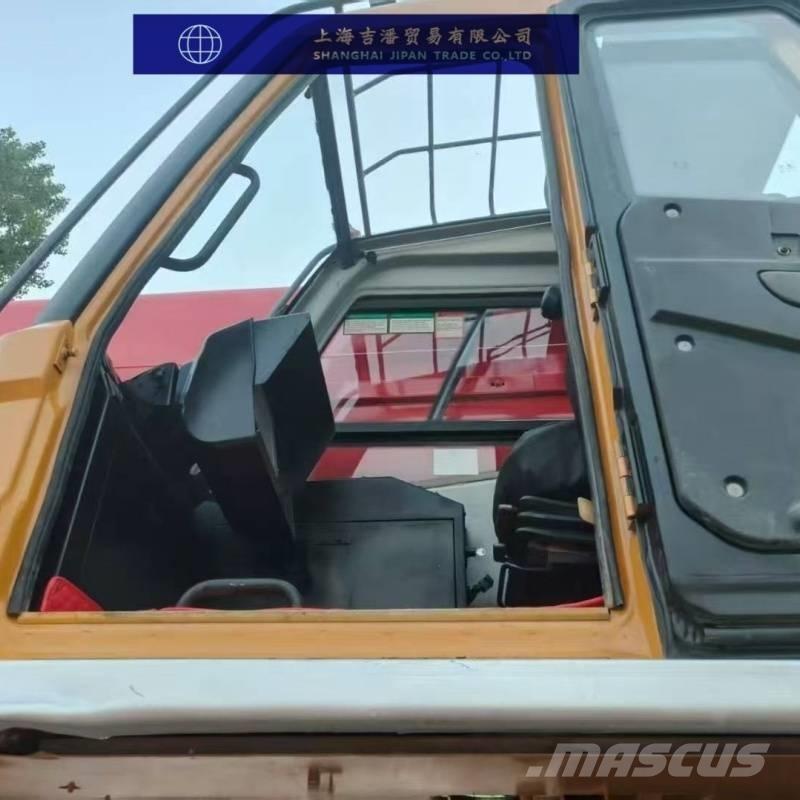 Sany STC 800 Visureigiai kranai