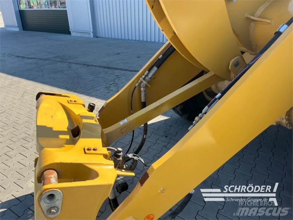 CAT 938 HL Naudoti ratiniai krautuvai