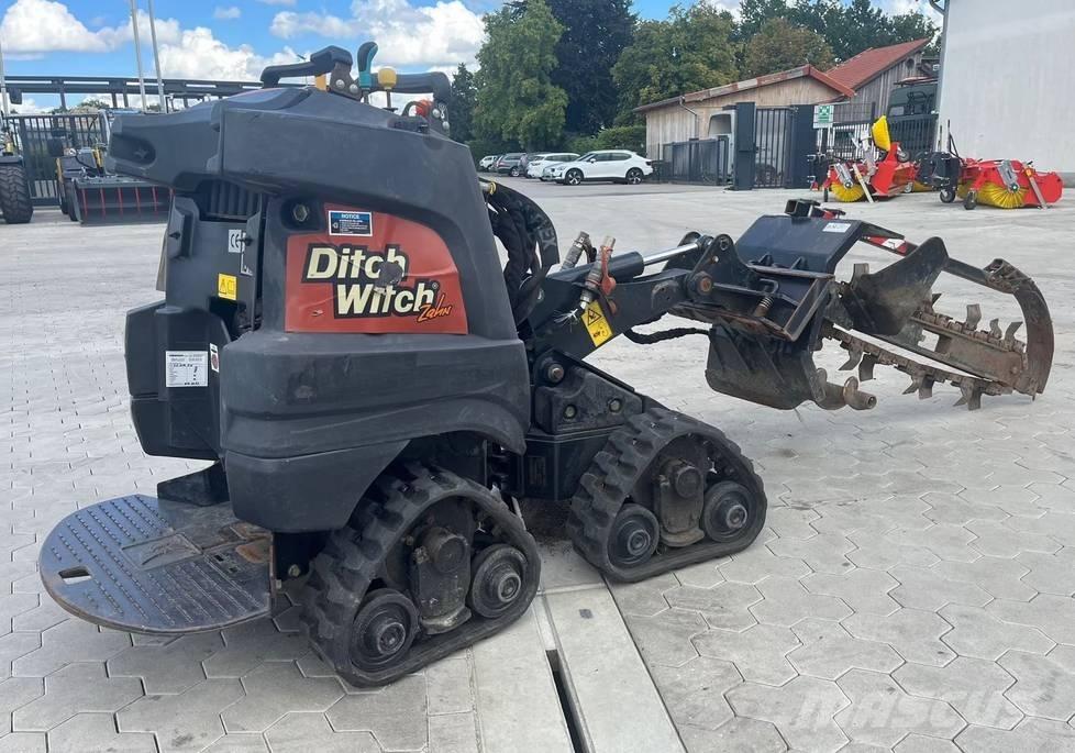 Ditch Witch R300 Vikšrinė savivartė technika