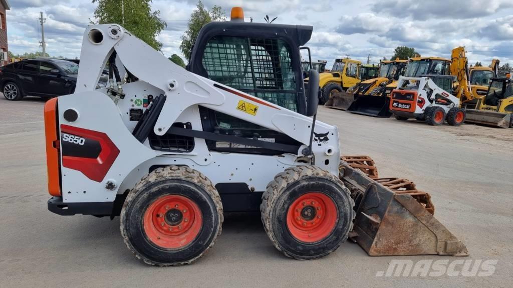 Bobcat S 650 Krautuvai su šoniniu pasukimu