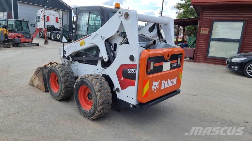 Bobcat S 650 Krautuvai su šoniniu pasukimu