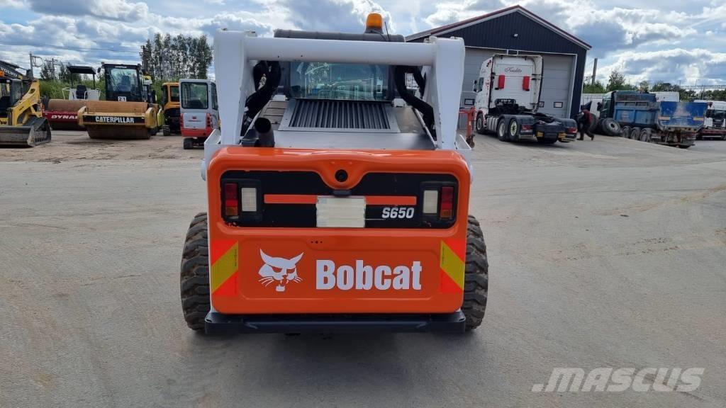 Bobcat S 650 Krautuvai su šoniniu pasukimu