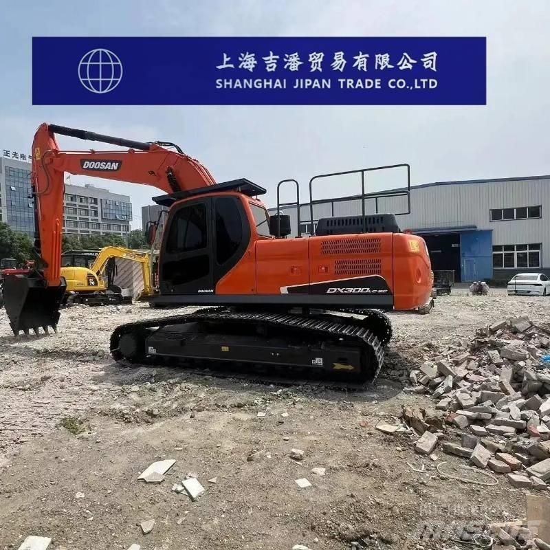 Doosan DX 300 Vikšriniai ekskavatoriai