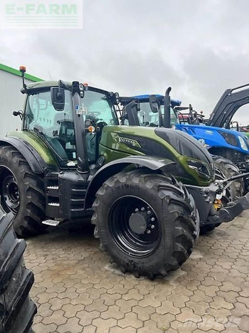 Valtra t215a Traktoriai