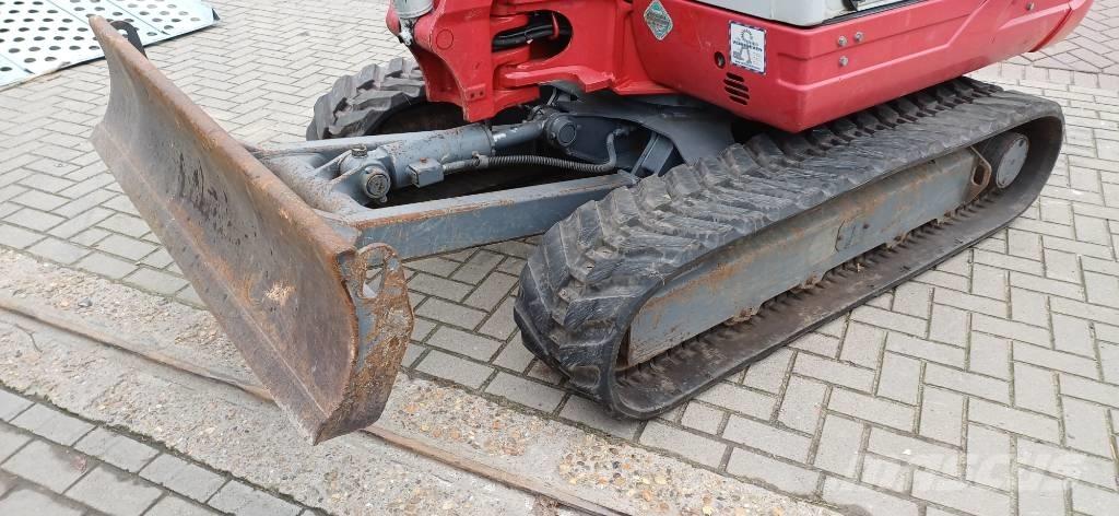 Takeuchi TB 235 CR Mini ekskavatoriai < 7 t