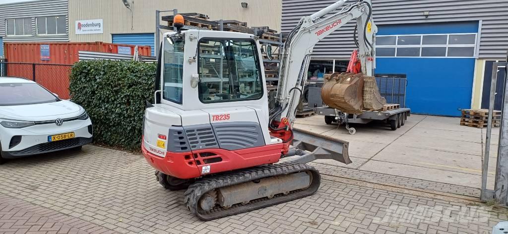 Takeuchi TB 235 CR Mini ekskavatoriai < 7 t
