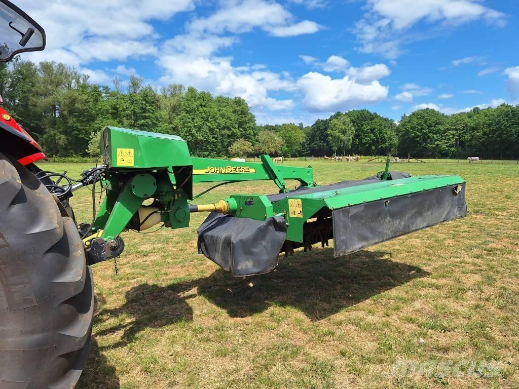 John Deere 328 Formuojančios žoliapjovės