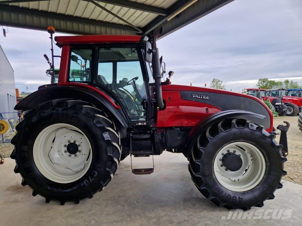Valtra T 171 Traktoriai