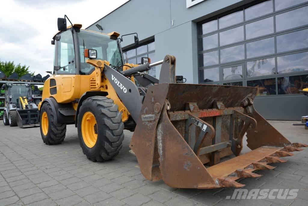 Volvo L 25 F Z Naudoti ratiniai krautuvai