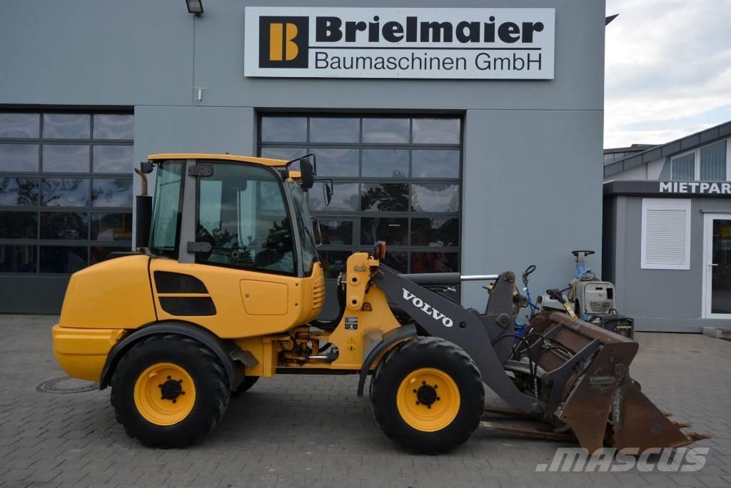 Volvo L 25 F Z Naudoti ratiniai krautuvai