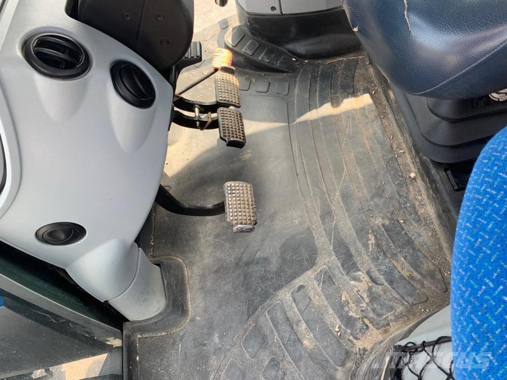 New Holland T 7.200 Traktoriai