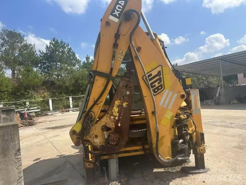 JCB 4 CX Vikšriniai ekskavatoriai