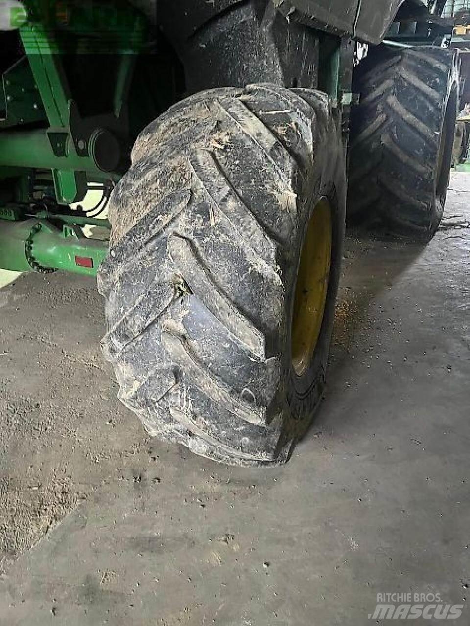 John Deere t670 Derliaus nuėmimo kombainai