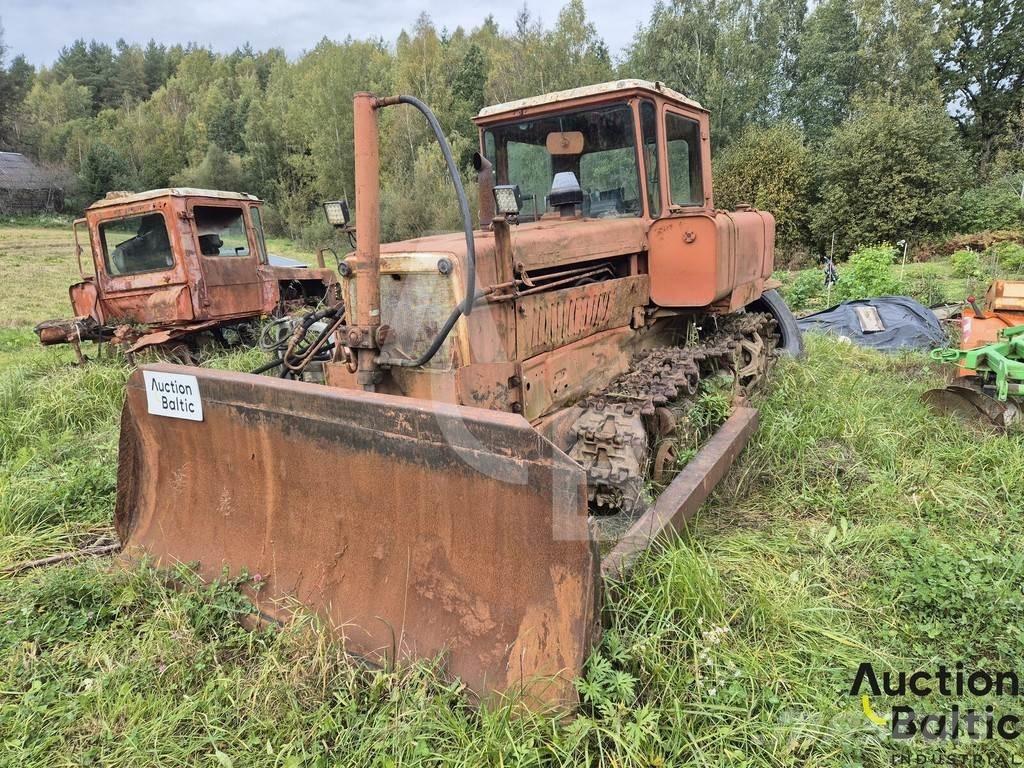 Onbekend DT-75 Vikšriniai buldozeriai