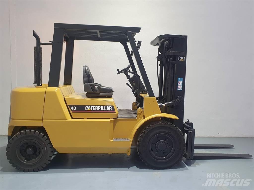 CAT DP40K MC Dyzeliniai krautuvai
