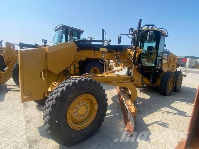 CAT 140M Greideriai