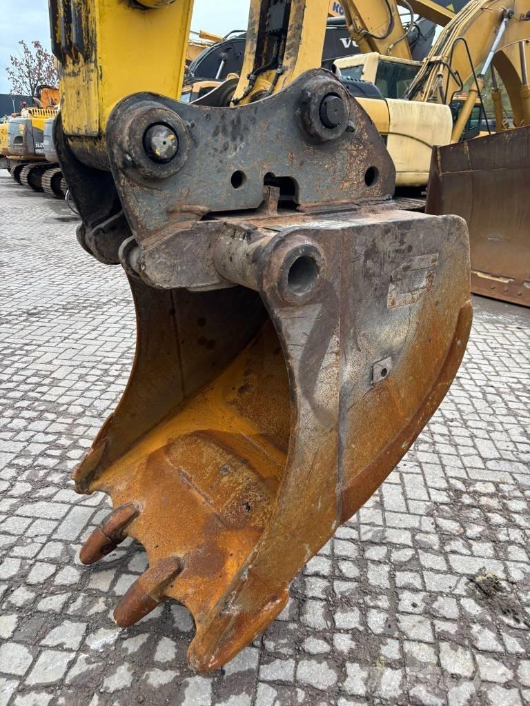 Komatsu PW 180-7 Ratiniai ekskavatoriai
