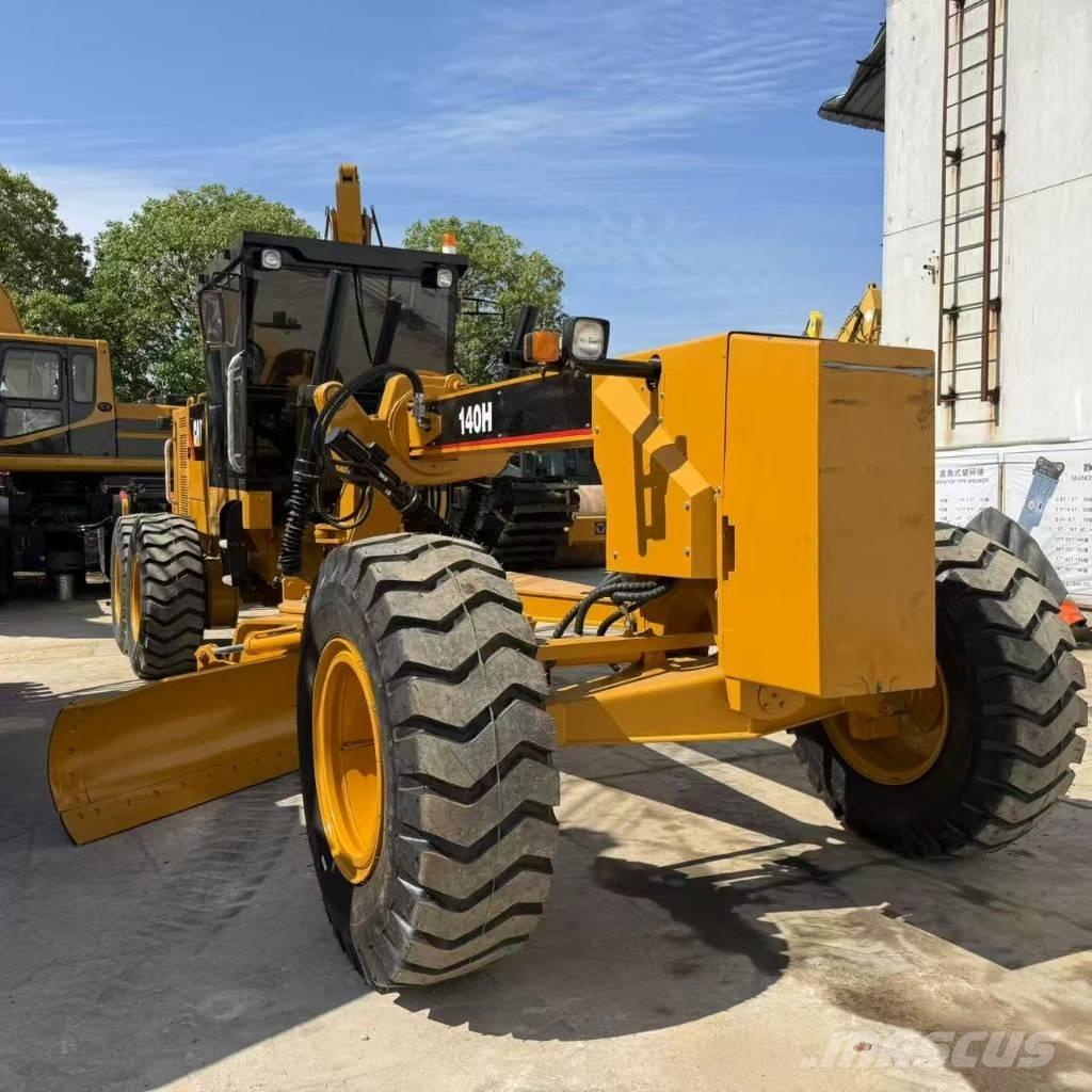 CAT 140 H Greideriai