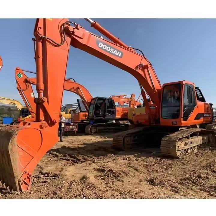 Doosan DH 225 Vikšriniai ekskavatoriai