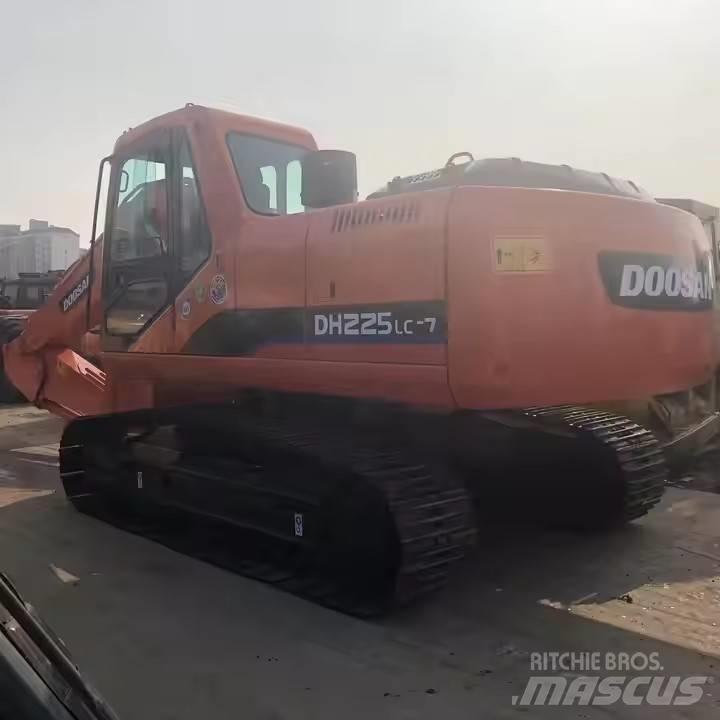 Doosan DH 225 Vikšriniai ekskavatoriai
