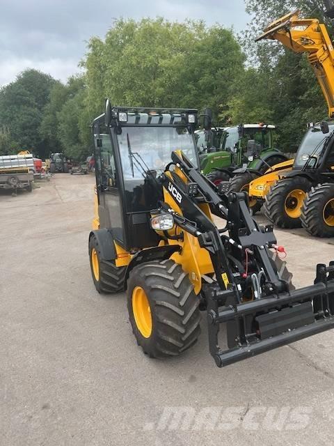 JCB 403 PLUS Teleskopiniai krautuvai žemės ūkiui