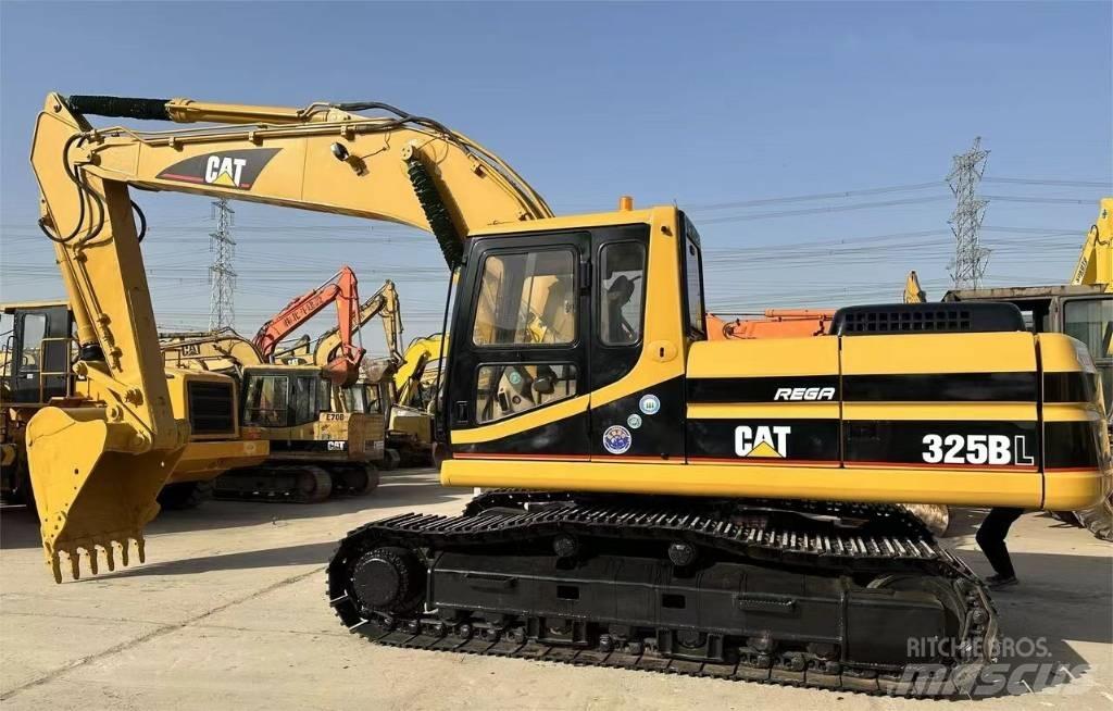 CAT 325 B Vikšriniai ekskavatoriai