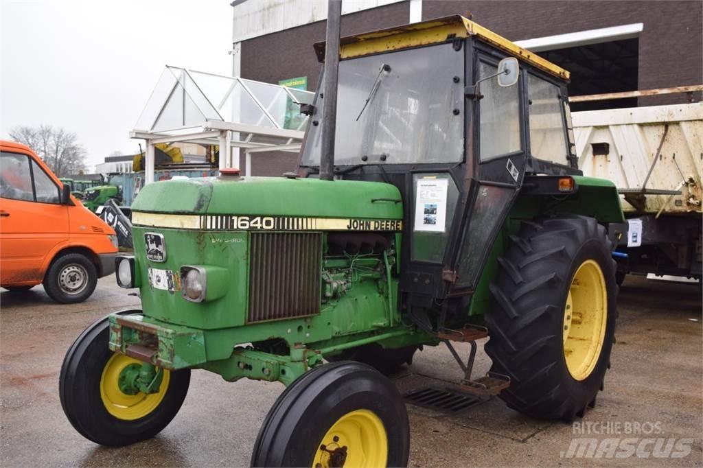 John Deere 1640 Traktoriai