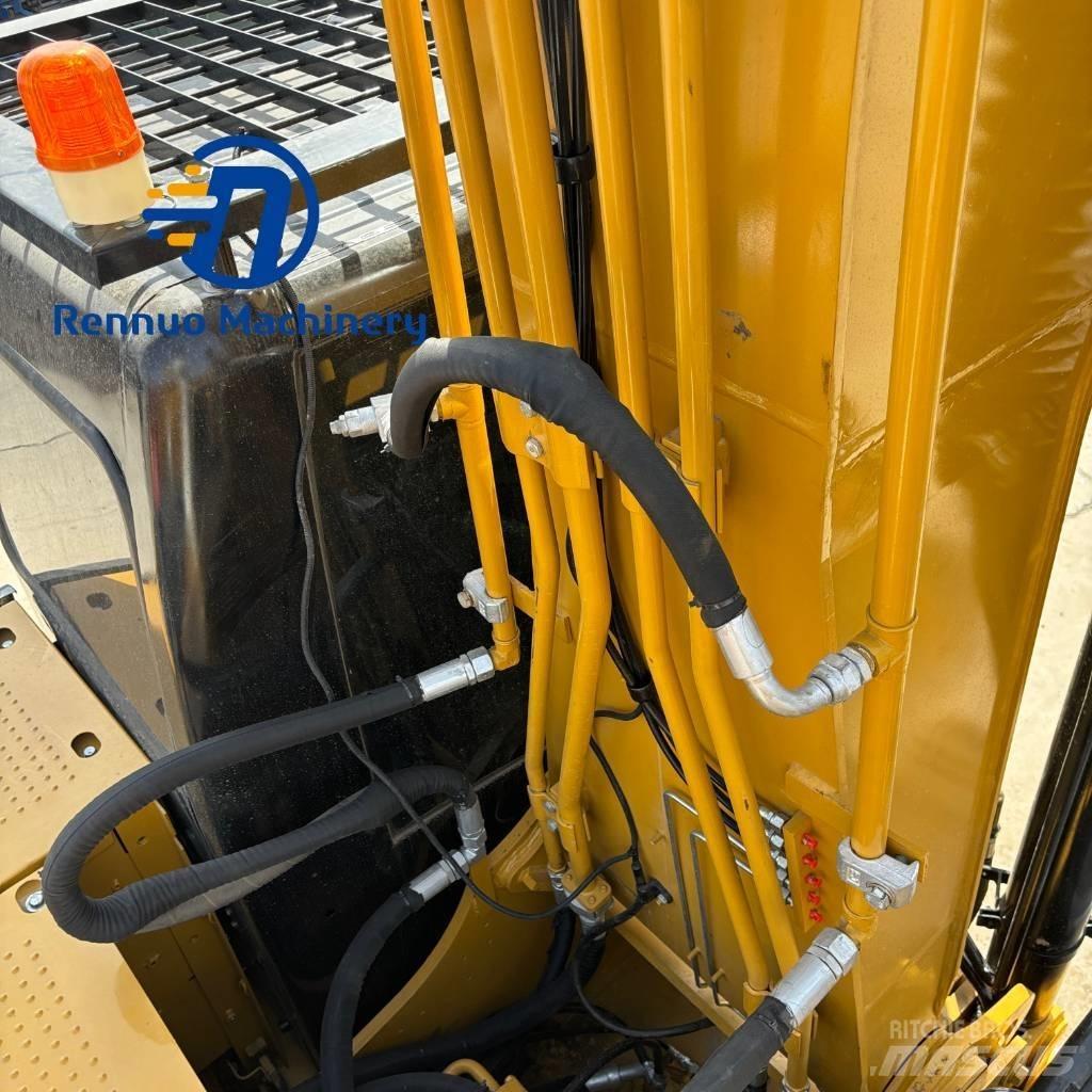 CAT 320DL Vikšriniai ekskavatoriai