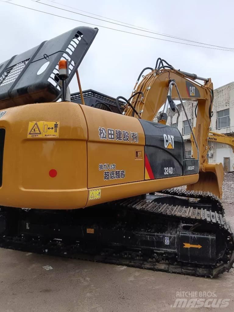 CAT 324D2L Vikšriniai ekskavatoriai